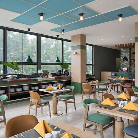 Maxonehotels At Kota Harapan Indah-Бекаси Екстериор снимка