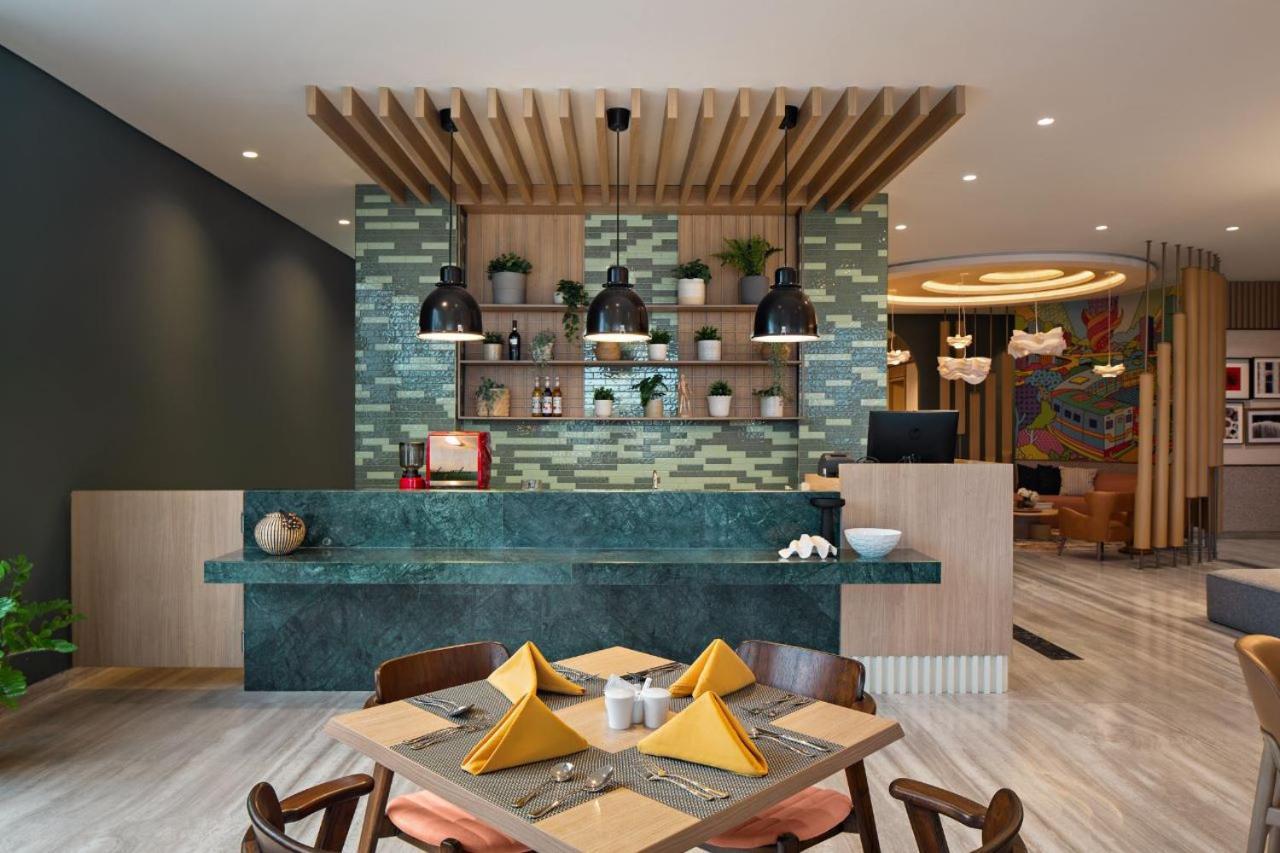Maxonehotels At Kota Harapan Indah-Бекаси Екстериор снимка