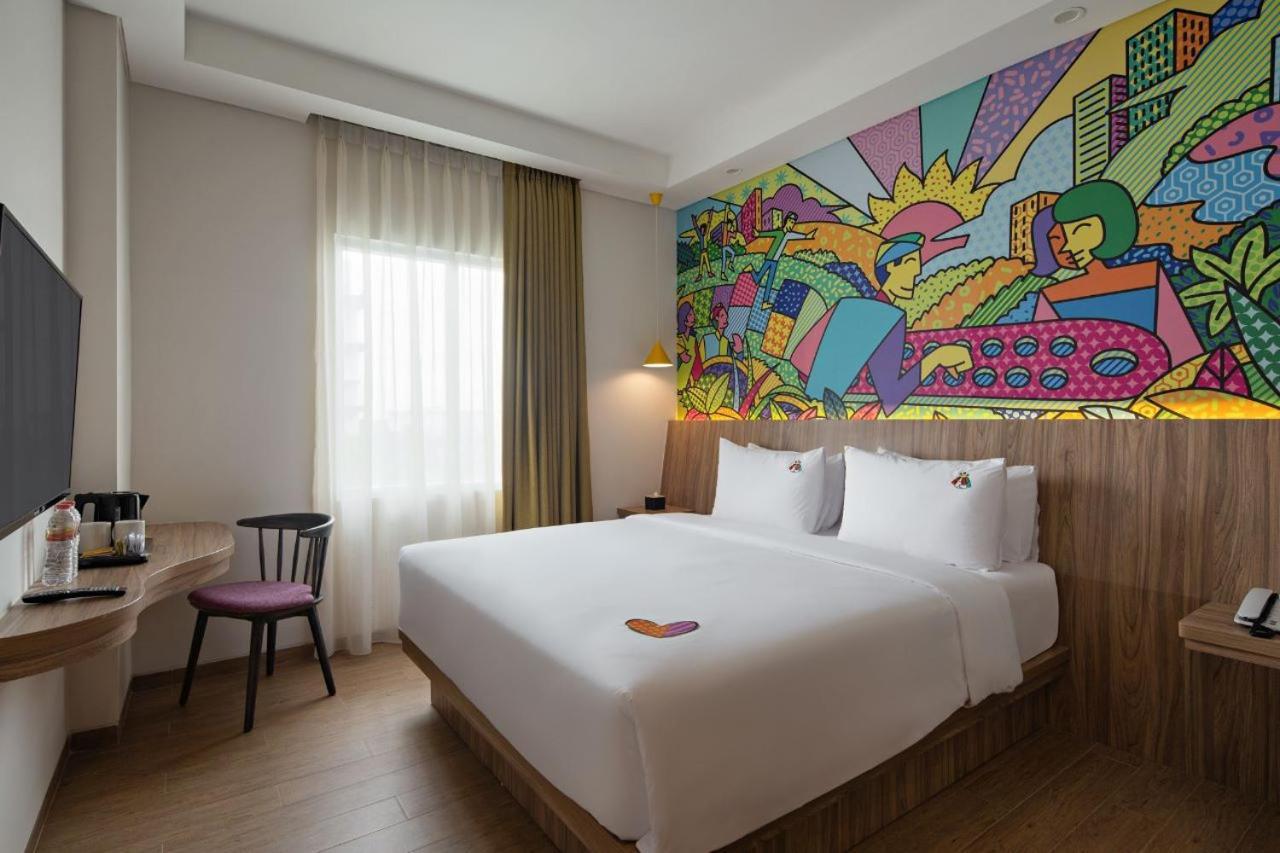 Maxonehotels At Kota Harapan Indah-Бекаси Екстериор снимка